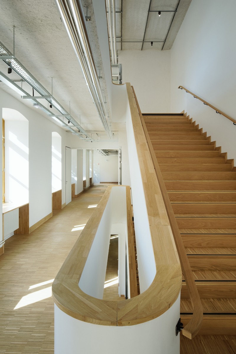Dossier de presse | 3713-01 - Communiqué de presse | Université de Droit-Paris I, restructuration de la caserne Lourcine, Paris (13e) - ChartierDalix - Architecture institutionnelle - Crédit photo : Takuji Shimmura