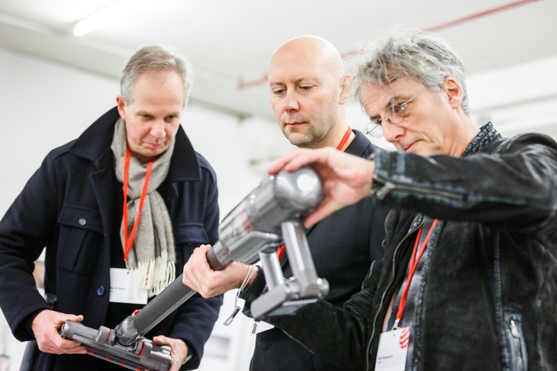 Dossier de presse | 1696-26 - Communiqué de presse | More entries than ever before: jury for Red Dot Award has selected year’s best products - Red Dot Design Award - Concours - Martin Beeh, Jure Miklavc and Dirk Schumann (f. l. t. r.)<br style=""> - Crédit photo : Red Dot<br>