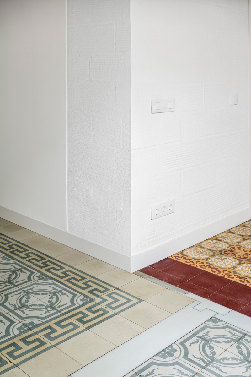 Dossier de presse | 4477-01 - Communiqué de presse | Vallirana 47. Hybrid superposition - vora - Design d’intérieur résidentiel - detail, floor - Crédit photo : Adrià Goula
