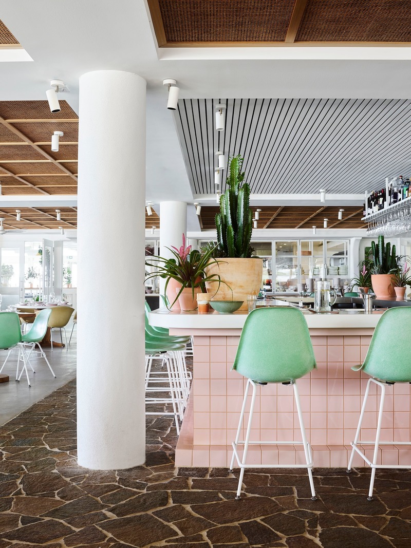 Press kit | 2887-09 - Press release | Australian Coastal Hospitality at its Finest - Alexander& CO. - Commercial Interior Design - Tropic Restaurant and Bar - Photo credit: Anson Smart