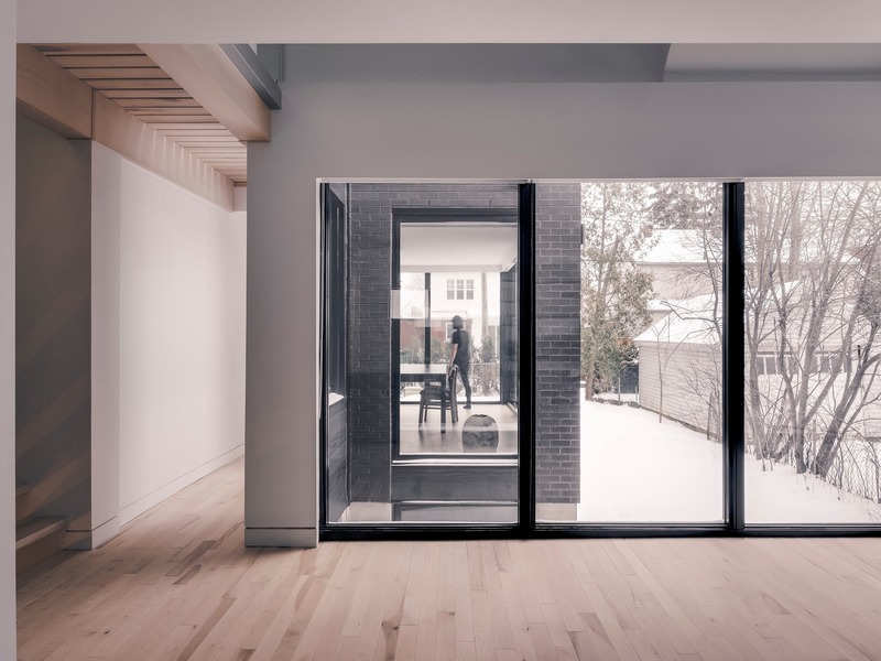Press kit | 1075-06 - Press release | Maison Soeur - APPAREIL Architecture - Residential Architecture - Photo credit: Félix Michaud