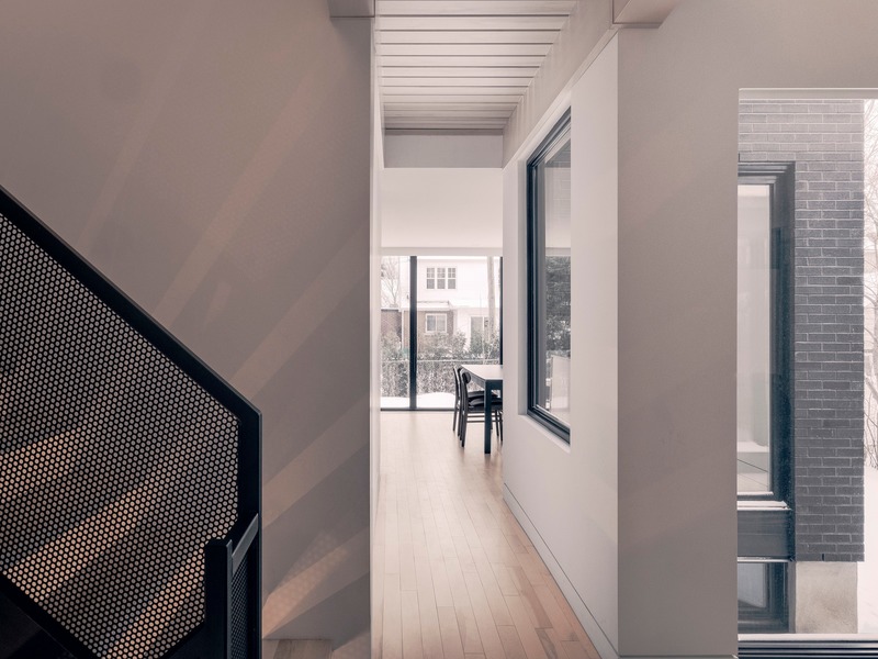 Press kit | 1075-06 - Press release | Maison Soeur - APPAREIL Architecture - Residential Architecture - Photo credit: Félix Michaud