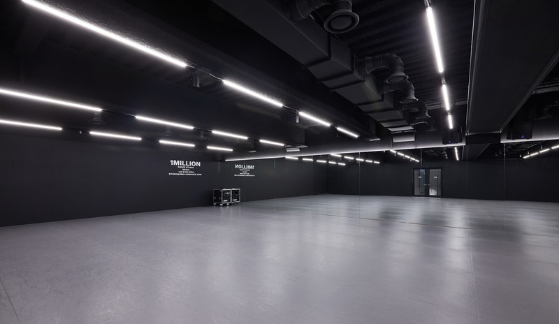 Press kit | 1332-05 - Press release | Branding & Environmental Design – It takes two to tango - TUX - Commercial Interior Design - Dance Studio - Photo credit: Kwon Yoonsung