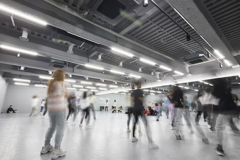 Press kit | 1332-05 - Press release | Branding & Environmental Design – It takes two to tango - TUX - Commercial Interior Design - Photo credit: Kwon Yoonsung