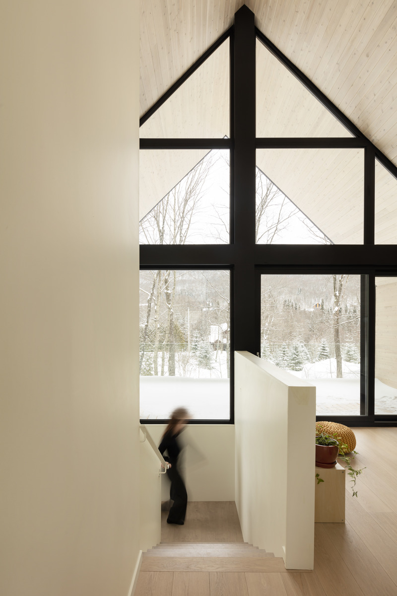 Dossier de presse | 1527-11 - Communiqué de presse | La Frangine - Bourgeois / Lechasseur architectes - Architecture résidentielle - Crédit photo : Maxime Brouillet
