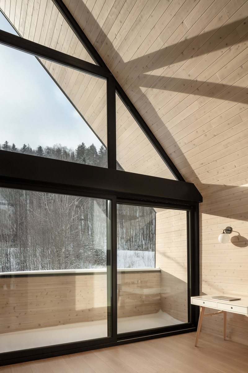 Dossier de presse | 1527-11 - Communiqué de presse | La Frangine - Bourgeois / Lechasseur architectes - Architecture résidentielle - Crédit photo :  Maxime Brouillet 