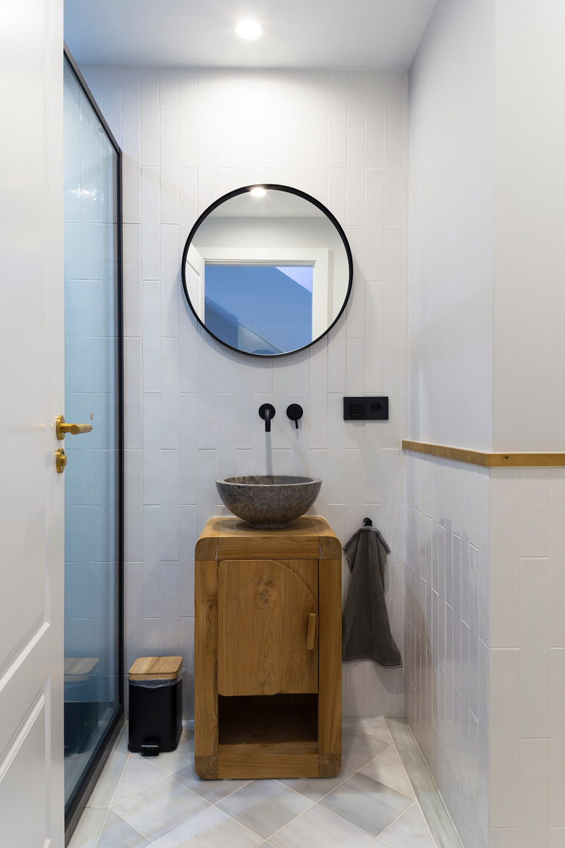 Press kit | 3175-02 - Press release | YAD House - Gokostudio, Architecture and Interior Design - Residential Interior Design - Bathroom - Photo credit: Valentin Hincû