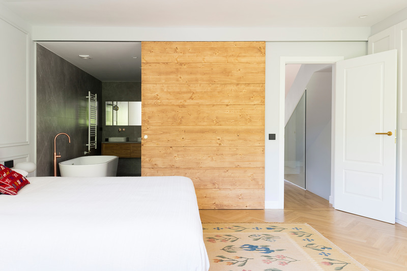 Press kit | 3175-02 - Press release | YAD House - Gokostudio, Architecture and Interior Design - Residential Interior Design - Suite room - Photo credit: Valentin Hincû