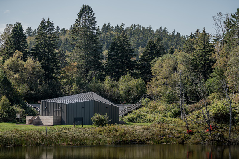 Dossier de presse | 1020-10 - Communiqué de presse | L’IRAC annonce les lauréats des Prix du cabinet d’architectes de la relève de l’année 2020 - L'Institut royal d'architecture du Canada - Concours - Vue d'ensemble de l'amphithéâtre - Crédit photo : Julian Parkinson
