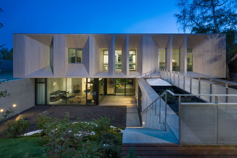 Dossier de presse | 1020-09 - Communiqué de presse | L’IRAC annonce le lauréat du Prix du cabinet d’architectes de l’année 2020 - L'Institut royal d'architecture du Canada - Concours - Courtyard House, Calgary, AB, 2019 - Crédit photo : Bruce Edward Statham/yellowcamera