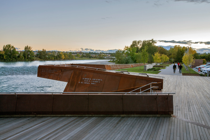 Dossier de presse | 1020-09 - Communiqué de presse | L’IRAC annonce le lauréat du Prix du cabinet d’architectes de l’année 2020 - L'Institut royal d'architecture du Canada - Concours - <p>Poppy Plaza, Calgary, AB, 2013</p><p class="">Client: The City of Calgary</p> - Crédit photo : Bruce Edward Statham/yellowcamera