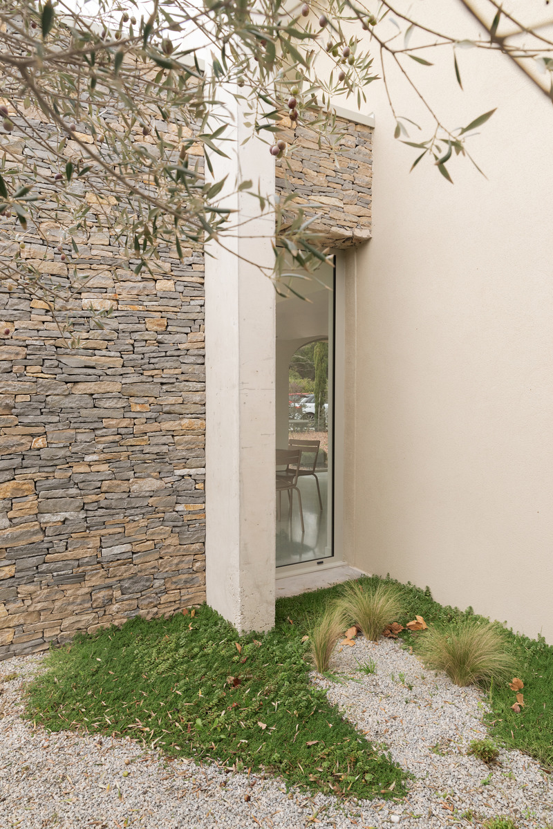 Press kit | 2926-03 - Press release | BON a house and two extensions - (ma!ca) architecture - Residential Architecture - extension and existing farmhouse<br> - Photo credit: Aurélien Aumond