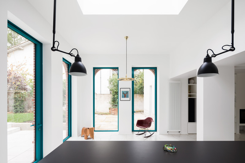 Press kit | 2926-04 - Press release | MON house & brick extension - (ma!ca) architecture - Residential Architecture - aluminium doors RAL 5021<br style=""> - Photo credit: Ivan Mathie
