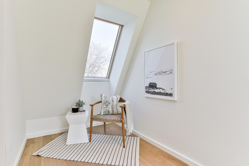 Press kit | 2344-02 - Press release | Two Intertwined Homes - Efficient, Sustainable and Healthy Urban Living - baukultur/ca - Residential Architecture -  Reading Nook, Unit B<br>  - Photo credit: Michael Peart