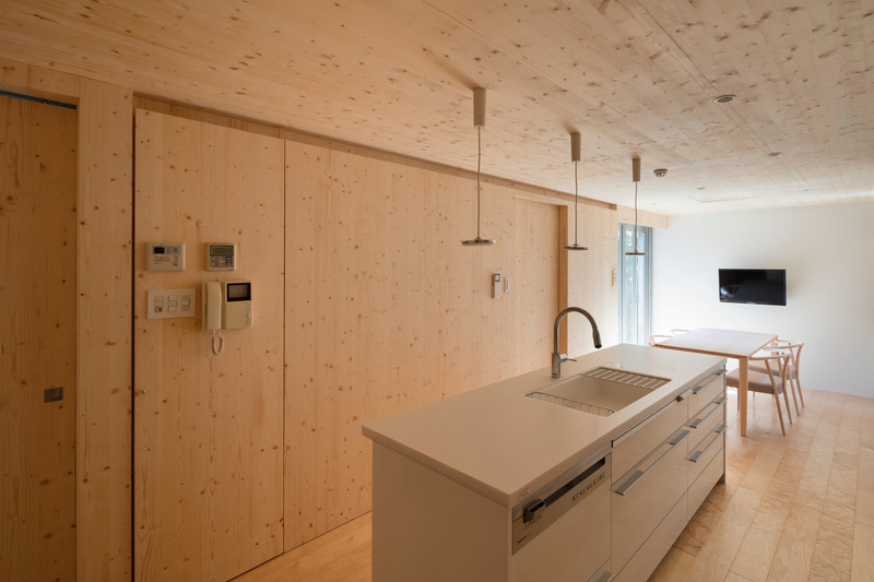 Press kit | 875-03 - Press release | Continuous Plate House 2.0 - Ryumei Fujiki + Yukiko Sato / F.A.D.S - Residential Architecture - Renovation of Kitchen Area-2 - Photo credit: Hiroshi Ueda