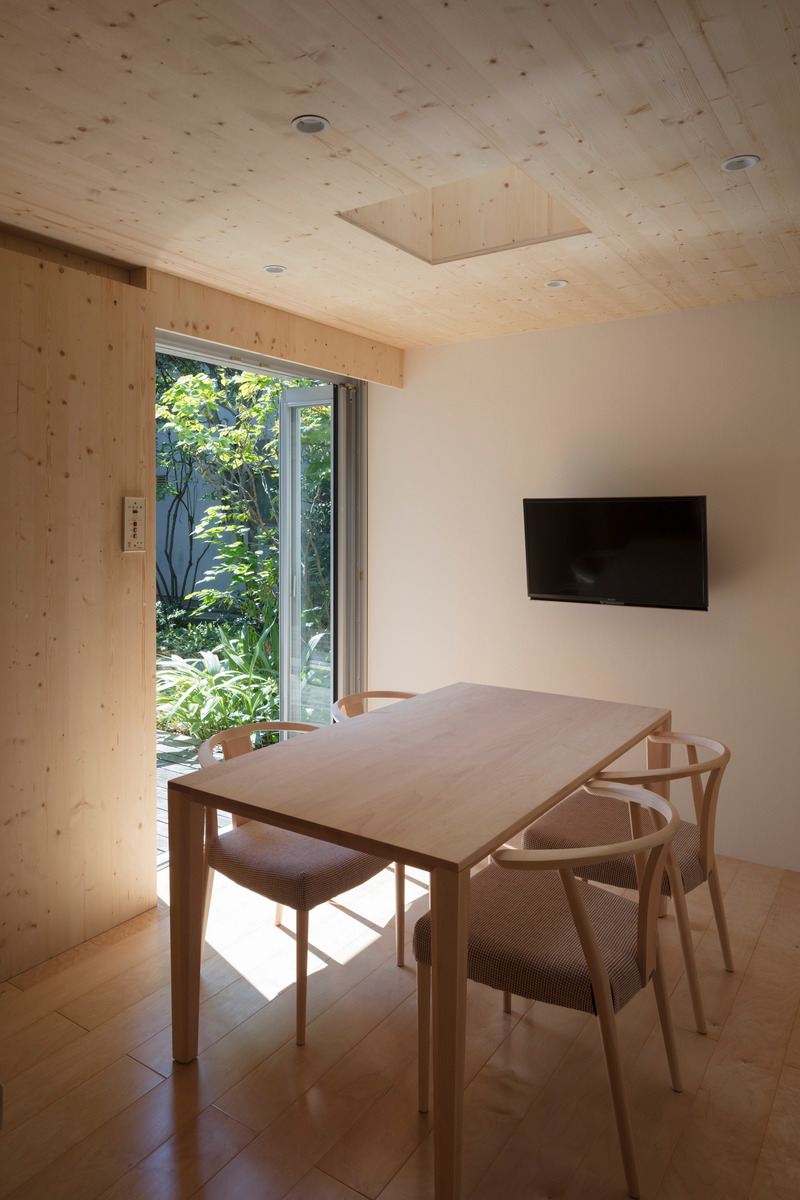 Press kit | 875-03 - Press release | Continuous Plate House 2.0 - Ryumei Fujiki + Yukiko Sato / F.A.D.S - Residential Architecture - Renovation of Kitchen Area-5 - Photo credit: Hiroshi Ueda