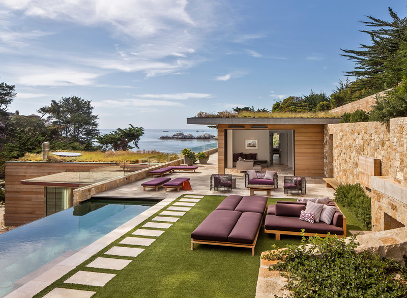 Dossier de presse | 2757-15 - Communiqué de presse | Studio Schicketanz Embraces the California Coast - Studio Schicketanz - Architecture résidentielle -  <blockquote style="">Lobos Views: With its dramatic perch overlooking Monterey Bay and Point Lobos, the residence's natural materials of stone and exposed wood make it appear one with the hillside. <br style=""></blockquote>  - Crédit photo :  Bob Canfield Photography 