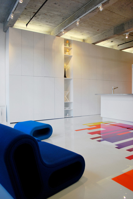 Dossier de presse | 1010-01 - Communiqué de presse | Couleurs prismatiques - Studio Jean Verville architectes - Design d’intérieur résidentiel - Crédit photo : Jean Verville architecte