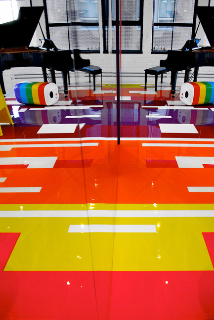 Dossier de presse | 1010-01 - Communiqué de presse | Couleurs prismatiques - Studio Jean Verville architectes - Design d’intérieur résidentiel - Crédit photo : Jean Verville architecte