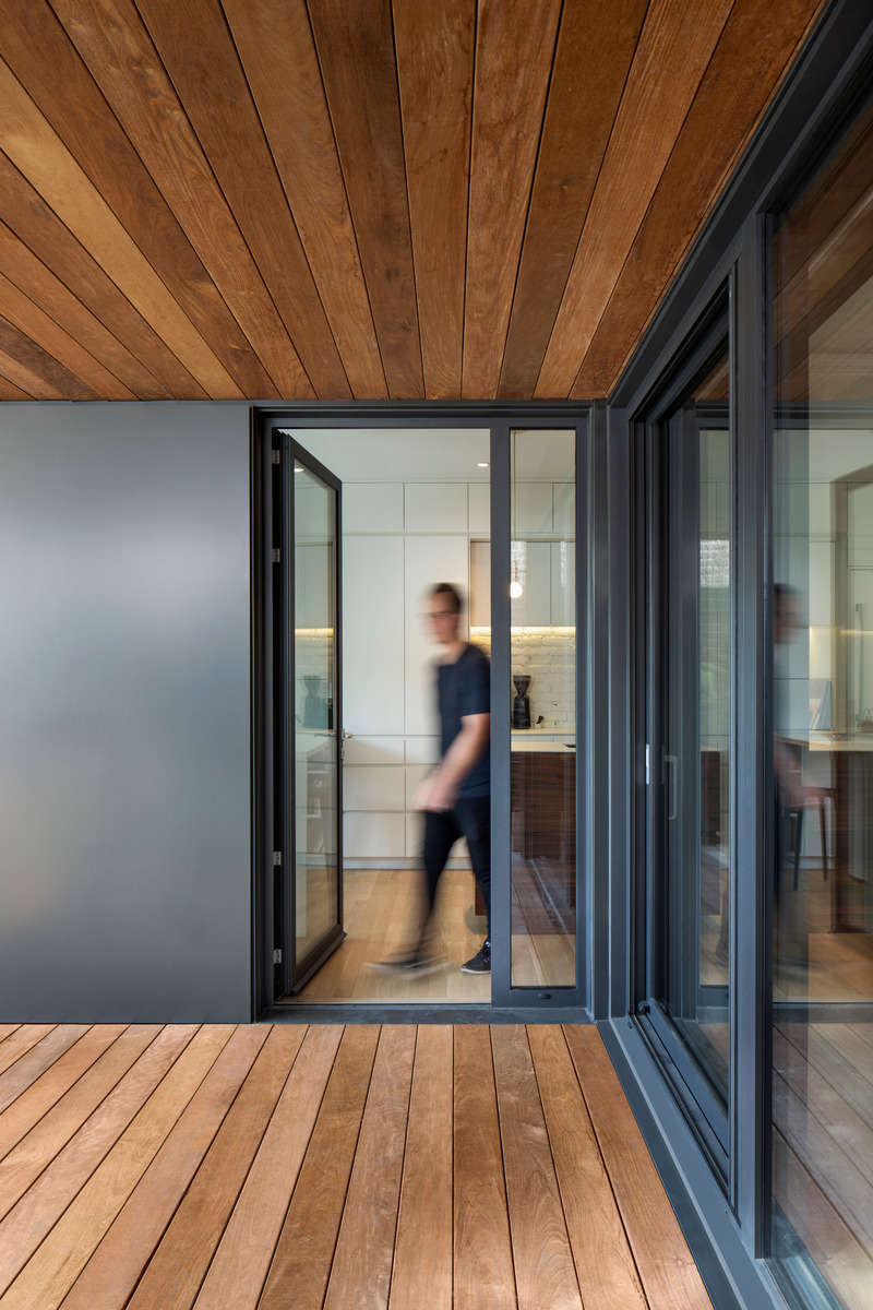 Dossier de presse | 1633-04 - Communiqué de presse | Maison Cartier - Architecture Microclimat - Architecture résidentielle - Terrasse couverte - Crédit photo : Adrien Williams
