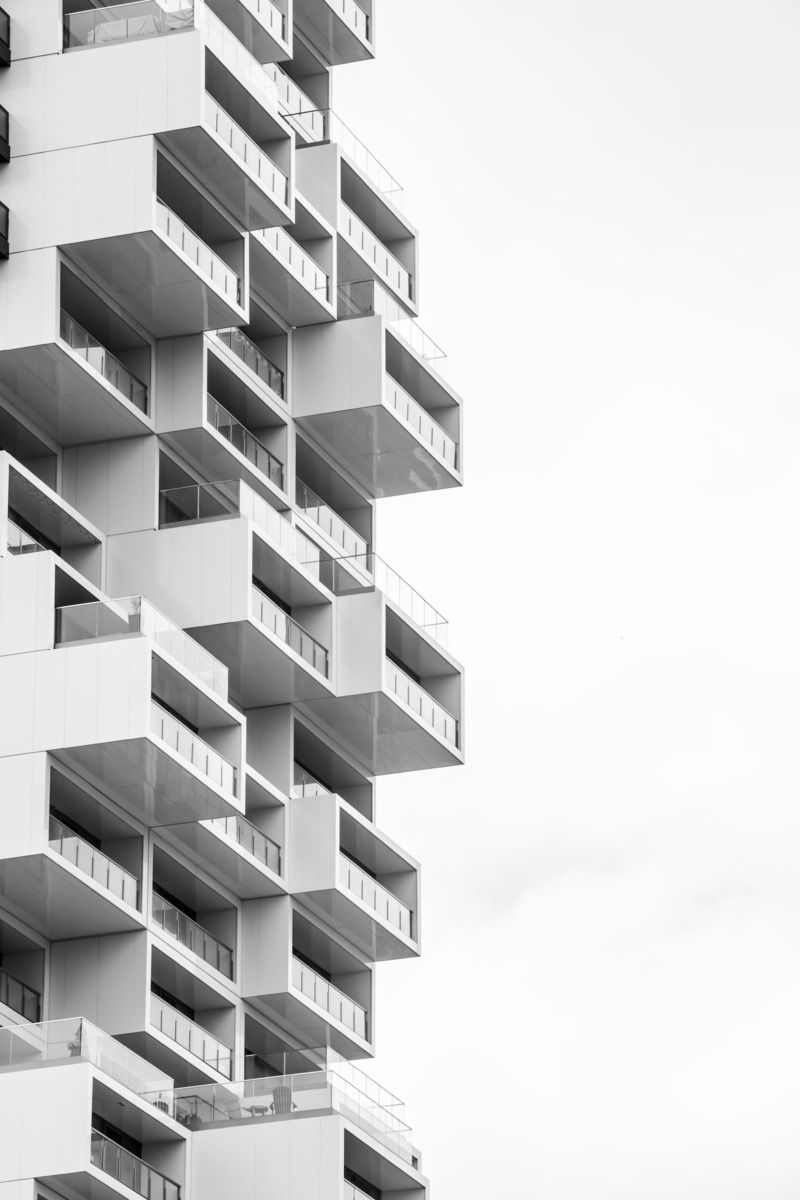 Dossier de presse | 774-12 - Communiqué de presse | L'Ordre des architectes du Québec dévoile les lauréats de ses Prix d'excellence en architecture 2020 - Ordre des architectes du Québec (OAQ) - Concours -  <p class="">Bâtiments et ensembles résidentiels de type multifamilial et mention Développement durable</p><p class="">River City – phase 3</p><p class="">Conception : Saucier + Perrotte Architectes et ZAS Architectes</p><p class="">Client : Urban Capital</p><p> </p>  - Crédit photo :  Jose Uribe / Pureblink 