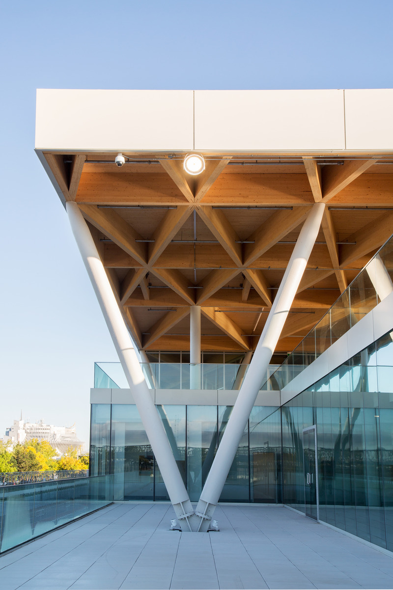 Dossier de presse | 774-12 - Communiqué de presse | L'Ordre des architectes du Québec dévoile les lauréats de ses Prix d'excellence en architecture 2020 - Ordre des architectes du Québec (OAQ) - Concours - <p class="">Grand Prix d'excellence et Mention Innovation</p><p class="">Espace Paddock</p><p class="">Conception : Les architectes FABG</p><p class="">Client : Société du parc Jean-Drapeau</p> - Crédit photo :  <p class="" style="">Steve Montpetit</p> 