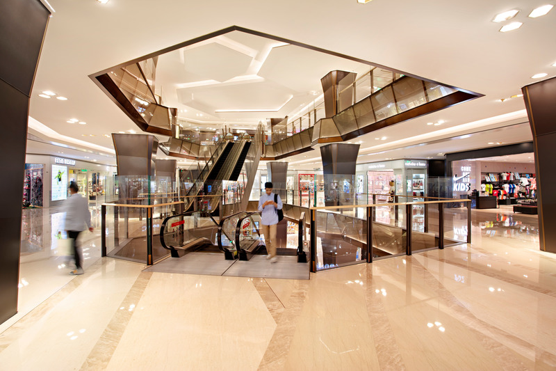 Press kit | 4882-01 - Press release | Grand Gateway 66 - A piazza for the modern era - ELENA GALLI GIALLINI LTD (EGGL) - Commercial Architecture - <p class="">4F Lobby</p> - Photo credit: Denice Hough