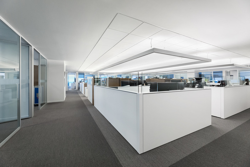 Press kit | 2403-02 - Press release | Raising The Bar - Imperatori Design | Menkès Shooner Dagenais LeTourneux Architectes - Commercial Interior Design - Practice area with centralized assistants' workspace - fostering collaboration and offering 270 degree city views - Photo credit: <p class="">Stéphane Brügger </p>