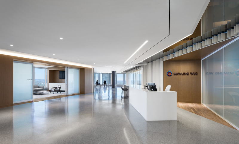 Press kit | 2403-02 - Press release | Raising The Bar - Imperatori Design | Menkès Shooner Dagenais LeTourneux Architectes - Commercial Interior Design - <p class="">Reception area and client centre</p> - Photo credit: Stéphane Brügger