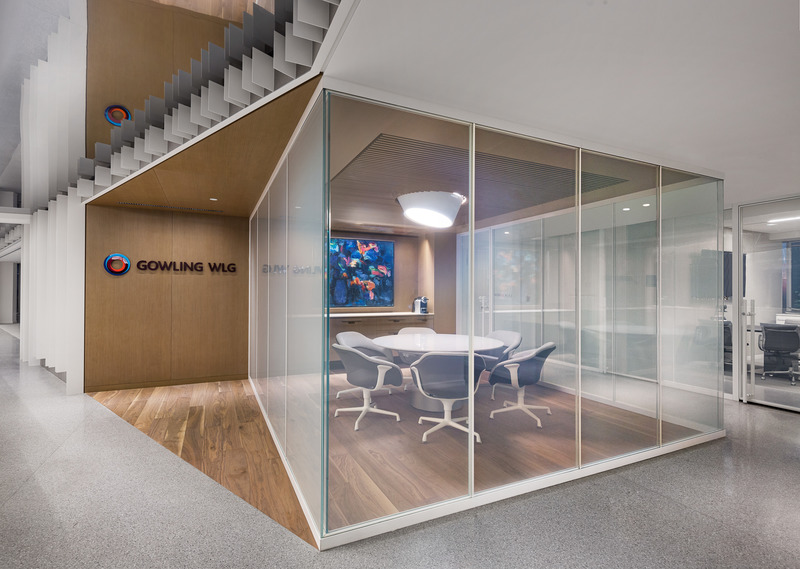 Press kit | 2403-02 - Press release | Raising The Bar - Imperatori Design | Menkès Shooner Dagenais LeTourneux Architectes - Commercial Interior Design -  <p class="">"Jewel box" client meeting room</p>  - Photo credit: Stéphane Brügger
