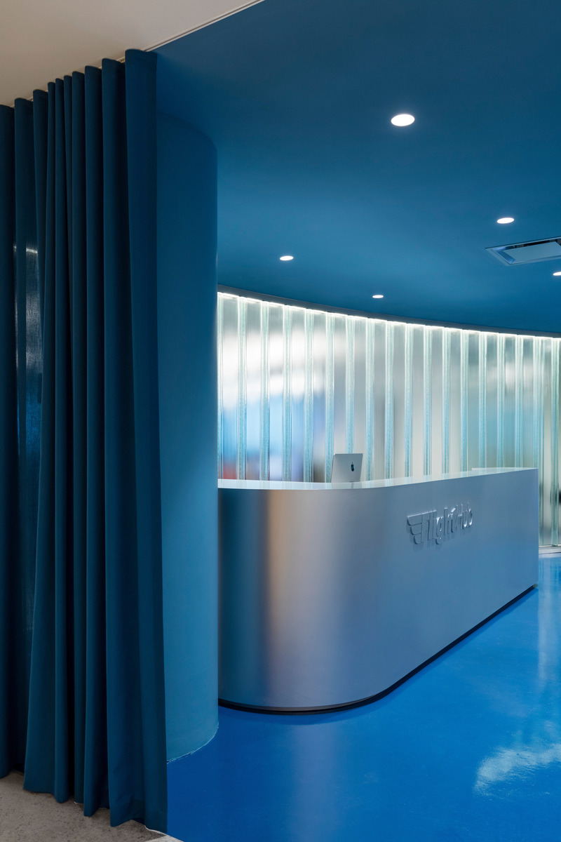 Press kit | 1317-13 - Press release | Flexibility and Balance: Keys to Post-COVID Office Design - ACDF Architecture - Commercial Interior Design - FlightHub offices - Photo credit: Maxime Brouillet