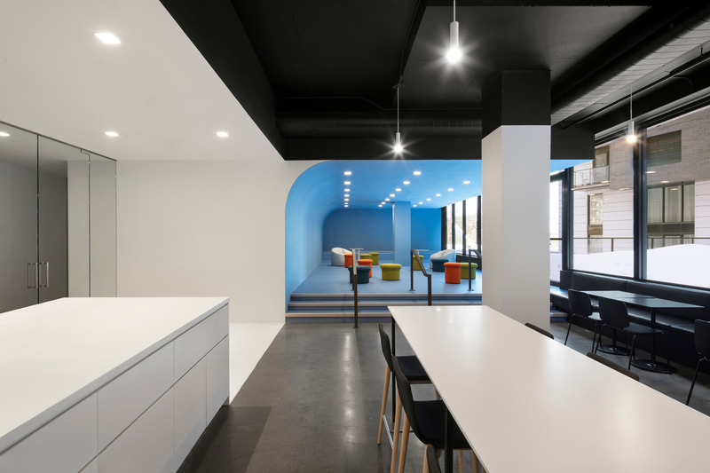 Press kit | 1317-13 - Press release | Flexibility and Balance: Keys to Post-COVID Office Design - ACDF Architecture - Commercial Interior Design - Autodesk offices - Photo credit: Adrien Williams