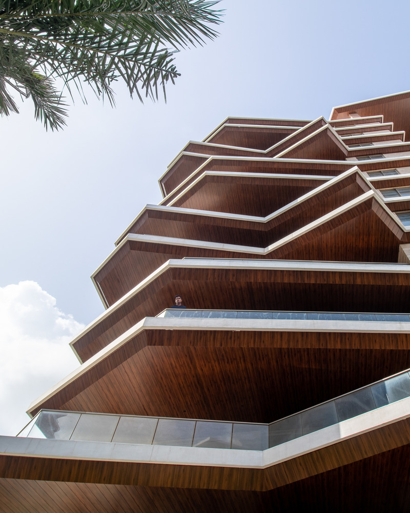 Dossier de presse | 1432-09 - Communiqué de presse | EXCELLENSEAA 126 by Happy Homes - Sanjay Puri Architects - Architecture résidentielle - <p>Each apartment opens to a 900 sq ft deck</p> - Crédit photo : Mr.Abhishek Shah