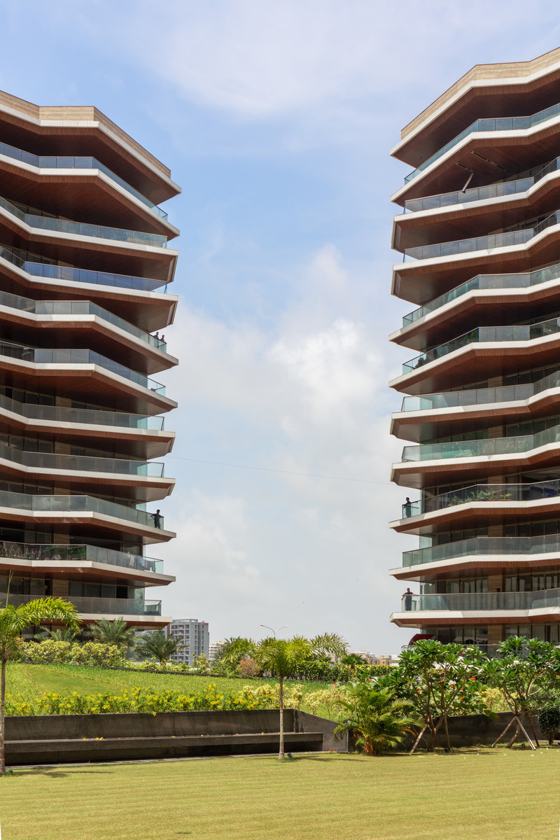 Dossier de presse | 1432-09 - Communiqué de presse | EXCELLENSEAA 126 by Happy Homes - Sanjay Puri Architects - Architecture résidentielle - View from garden towards the west - Crédit photo : Mr.Abhishek Shah
