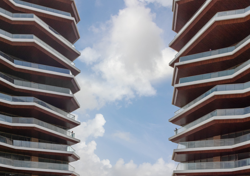 Dossier de presse | 1432-09 - Communiqué de presse | EXCELLENSEAA 126 by Happy Homes - Sanjay Puri Architects - Architecture résidentielle - <p>Varying angular balconies front each apartment</p> - Crédit photo : Mr.Abhishek Shah