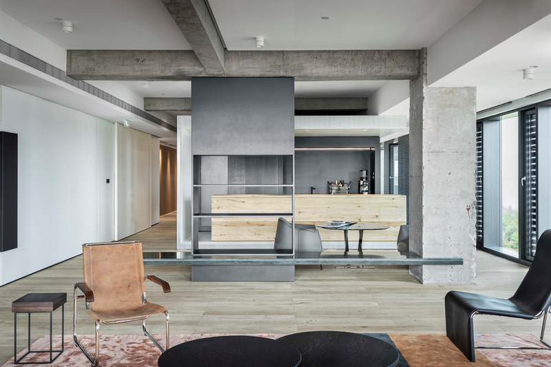 Dossier de presse | 3599-05 - Communiqué de presse | Lingdi Office - WJ DESIGN - Design d’intérieur commercial - The cafe bar - Crédit photo : XUE Yutao