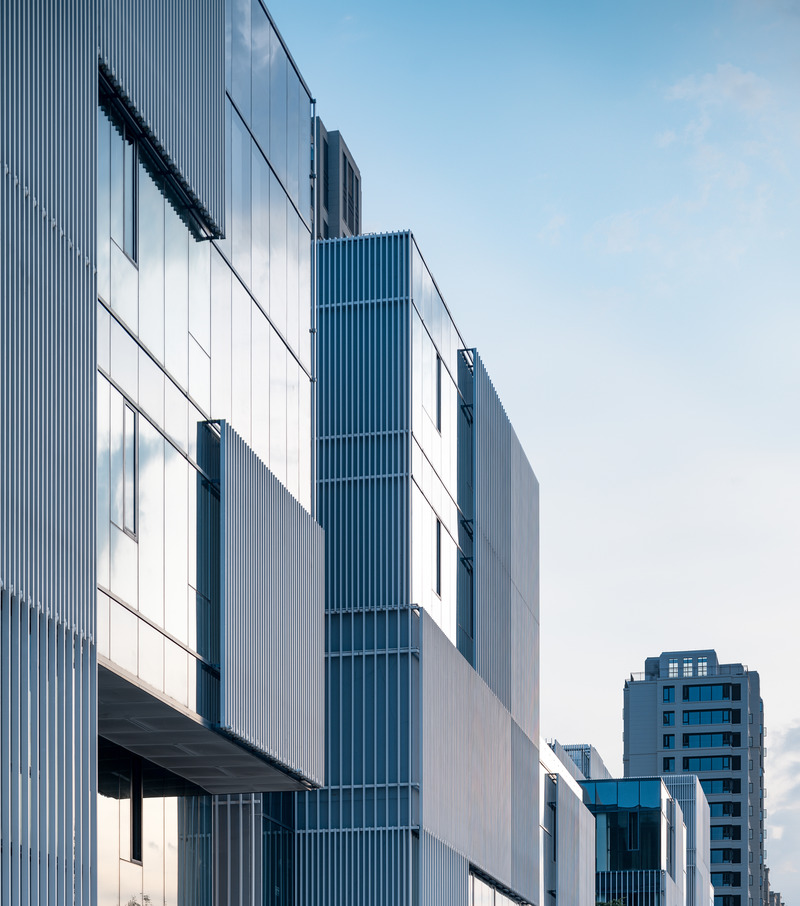 Press kit | 3565-02 - Press release | Cube Gallery - CLOU architects - Commercial Architecture - Photo credit: Wuqingshan