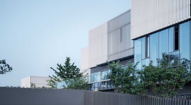 Press kit | 3565-02 - Press release | Cube Gallery - CLOU architects - Commercial Architecture - Photo credit: Wuqingshan