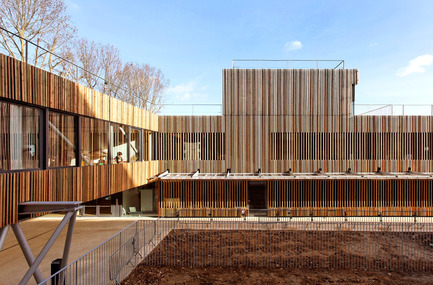 Dossier de presse | 1008-01 - Communiqué de presse | Groupe scolaire Lucie Aubrac - Dietmar Feichtinger Architectes - Architecture institutionnelle - Crédit photo : David Boureau