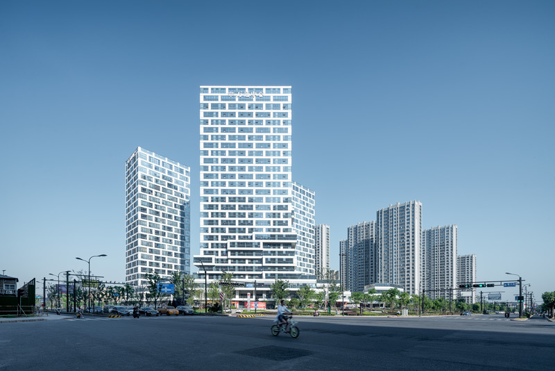 Press kit | 3565-03 - Press release | Vantone Center - CLOU architects - Commercial Architecture - Photo credit: Qingshan Wu