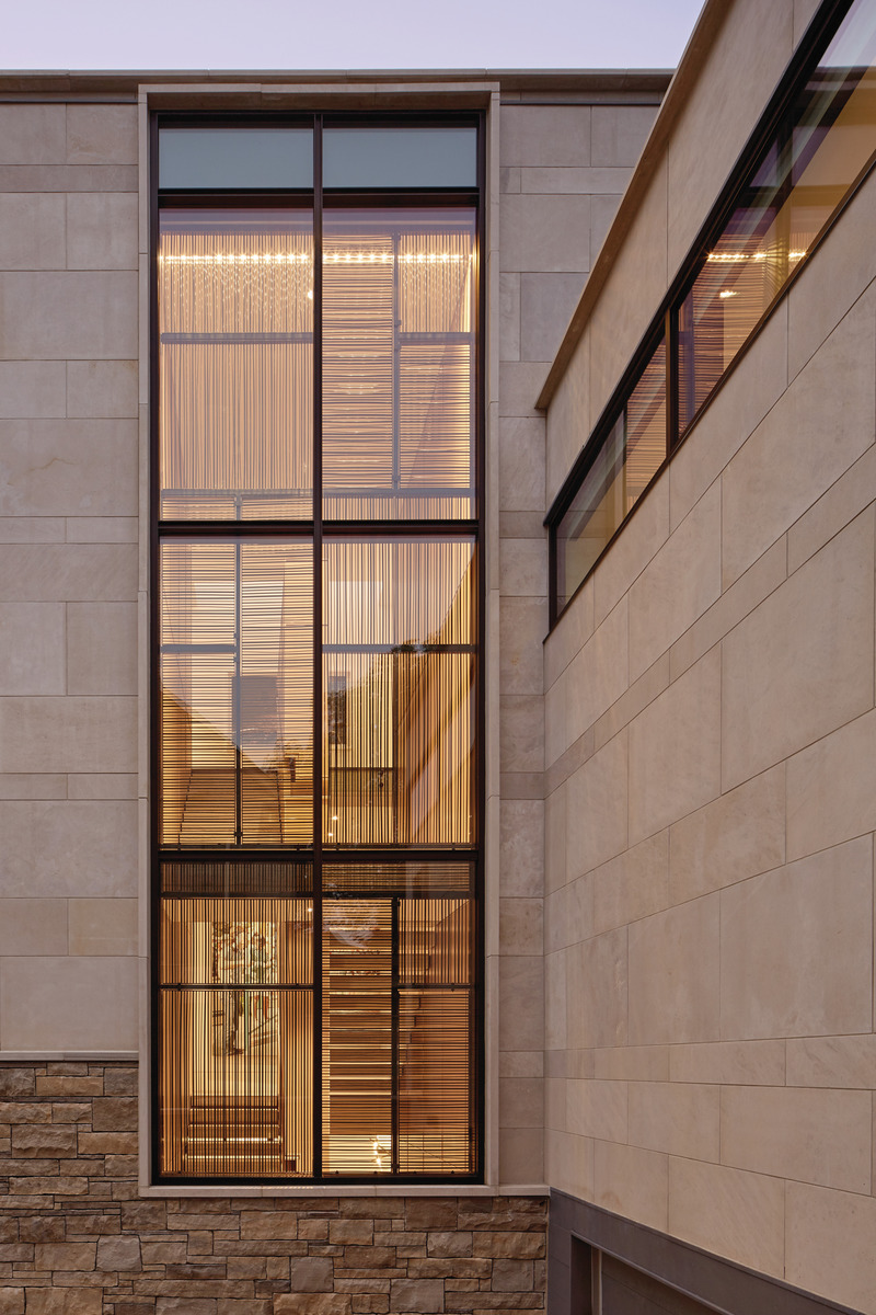 Press kit | 2941-01 - Press release | Russell Hill Road Residence - Taylor Smyth Architects - Residential Architecture - Window detail with bronze privacy screens. - Photo credit: Ben Rahn/A-Frame