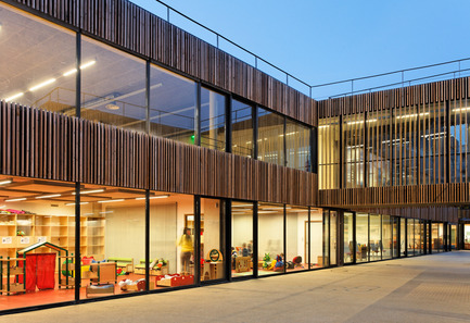 Dossier de presse | 1008-01 - Communiqué de presse | Groupe scolaire Lucie Aubrac - Dietmar Feichtinger Architectes - Architecture institutionnelle - Crédit photo : David Boureau