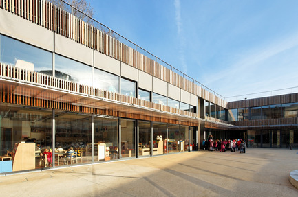 Dossier de presse | 1008-01 - Communiqué de presse | Groupe scolaire Lucie Aubrac - Dietmar Feichtinger Architectes - Architecture institutionnelle - Crédit photo : David Boureau
