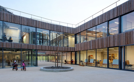 Dossier de presse | 1008-01 - Communiqué de presse | Groupe scolaire Lucie Aubrac - Dietmar Feichtinger Architectes - Architecture institutionnelle - Crédit photo : David Boureau