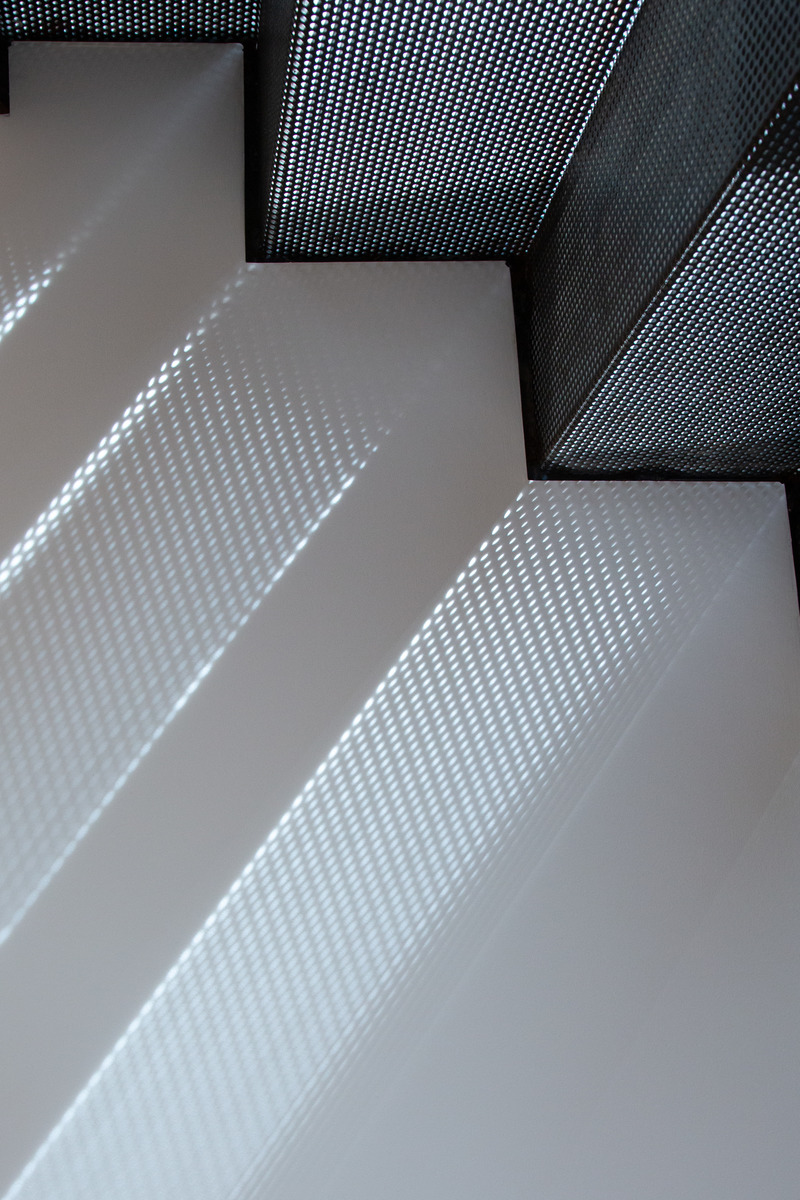 Dossier de presse | 5243-01 - Communiqué de presse | Downtown Loft - Bushman Dreyfus Architects - Design d’intérieur résidentiel - Loft stair detail - Crédit photo : Virginia Hamrick Photography
