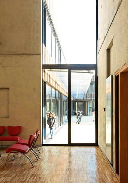 Dossier de presse | 1008-01 - Communiqué de presse | Groupe scolaire Lucie Aubrac - Dietmar Feichtinger Architectes - Architecture institutionnelle - Crédit photo : David Boureau