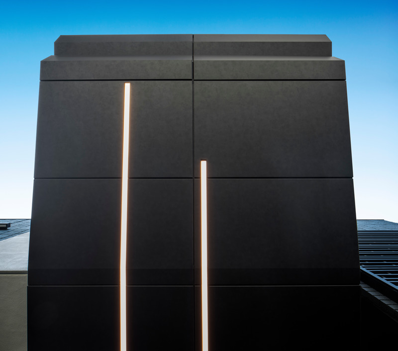 Dossier de presse | 3414-02 - Communiqué de presse | Pure + FreeForm Harnesses the Transformative Power of Light with New Collection of Metal Skins - Pure + FreeForm - Produit - Hollywood, installed at 6922 Hollywood Blvd in Los Angeles - Crédit photo : Photographer: Chipper Hatter