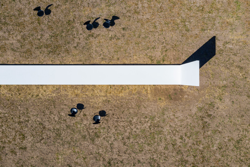 Press kit | 5283-01 - Press release | The Line - REgroup - Art - Photo credit: Tim Griffith Photographer
