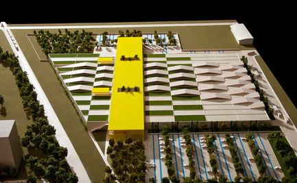 Dossier de presse | 865-03 - Communiqué de presse | Centre de transport Stinson, Société de transport de Montréal (STM) - Lemay - Architecture institutionnelle - Crédit photo : Lemay