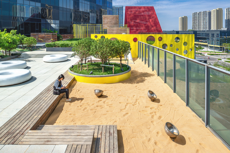 Press kit | 3565-01 - Press release | Shoukai Vanke Centre Beijing - CLOU architects - Commercial Architecture - Photo credit:  Amey Kandalgaonkar BAM